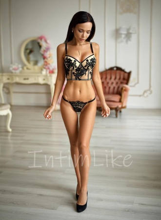 Стриптизерша Келли №7862, 18 лет